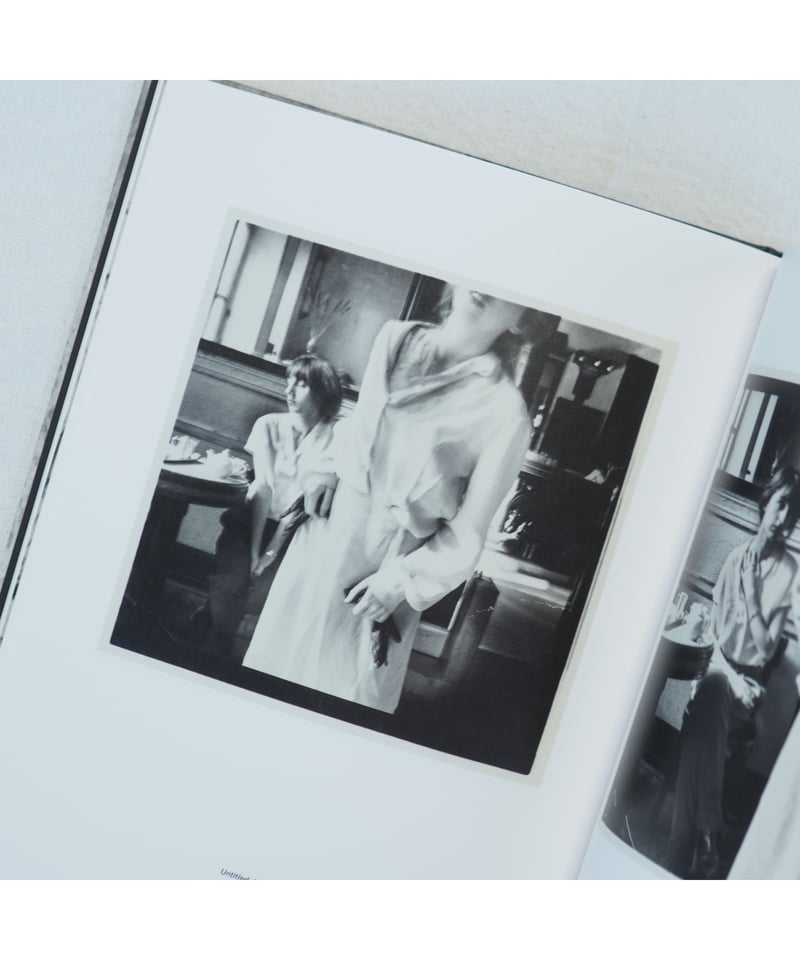 国内未入荷 フランチェスカウッドマン Francesca Woodmanポスター 英文）フランチェスカ・ウッドマン写真集【Francesca Woodman
