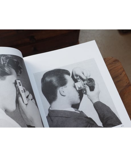 HOLDING THE CAMERA /  Alberto Vieceli