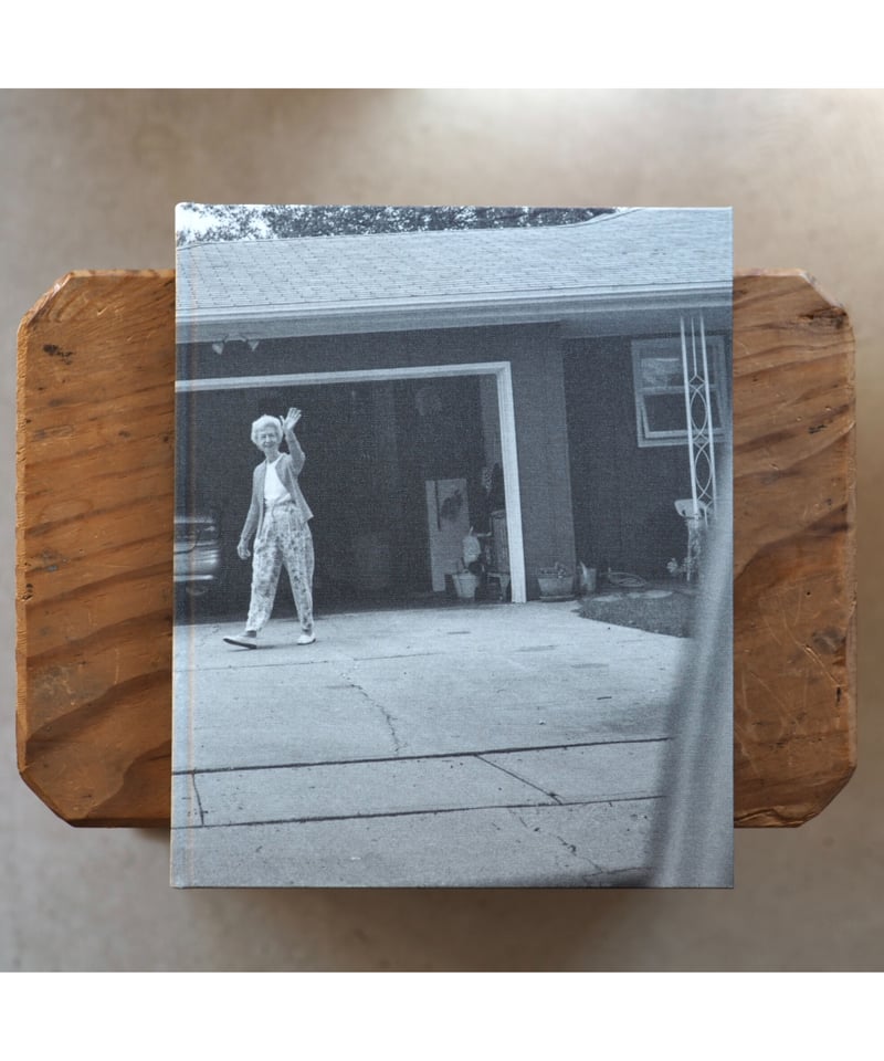 LEAVING AND WAVING / Deanna Dikeman | button