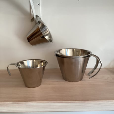 Jonasスタッキング計量カップ　250ml/500ml