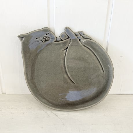工房モノゴコロ　猫の小皿(LGY)A左　モ-19-2