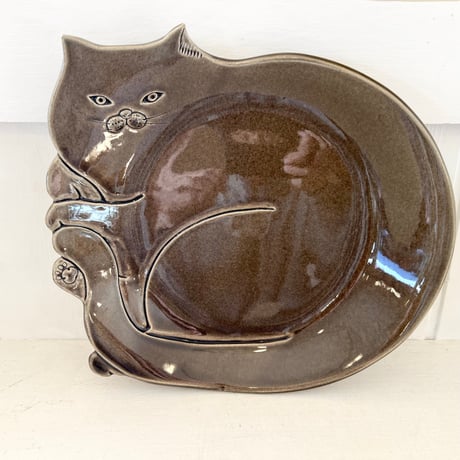 工房モノゴコロ　猫の大皿 (DGY) まんまる 左　モ-38-2
