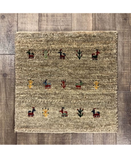 【出展中】本物志向のイラン産  高密度  ペルシャギャッベ 手織り 266353 40cmx40cm