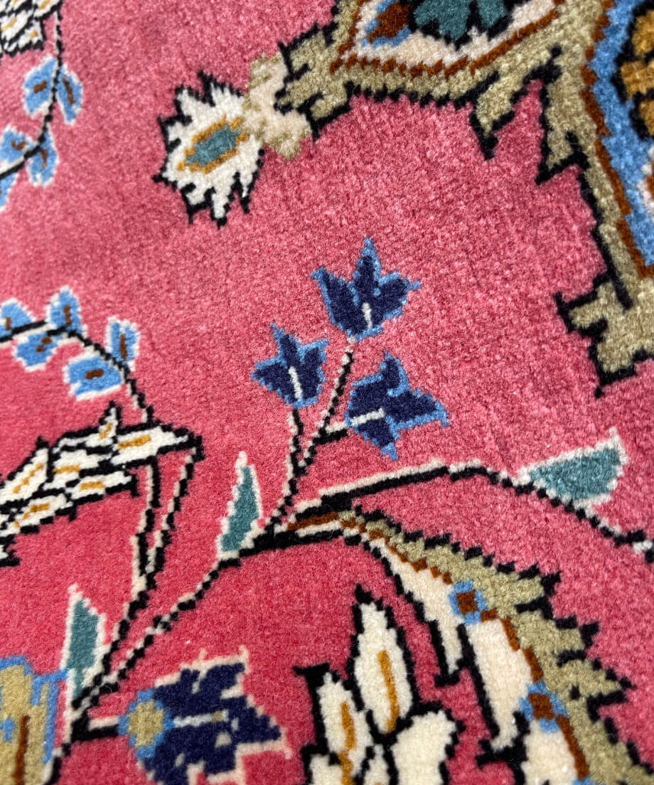 ペルシャ絨毯 手織り クムウール 268086 63cmx80cm | piece of rug.