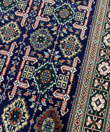 ペルシャ絨毯 手織り タブリス40Raj 269200 102x147cm