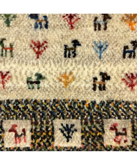 【出展中】本物志向のイラン産  高密度  ペルシャギャッベ 手織り 272640 40cmx40cm