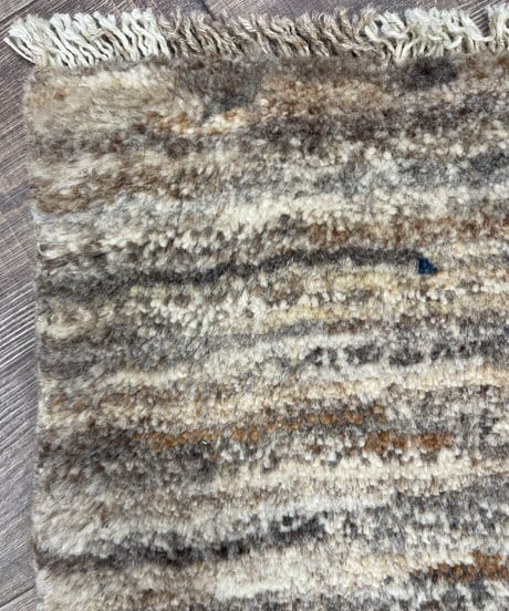 【出展中】本物志向のイラン産  ペルシャギャッベ 手織り 268874 62cmx83cm