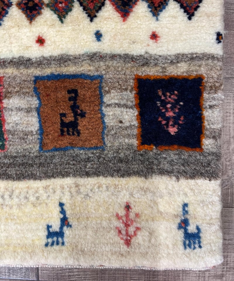 本物志向のイラン産 高密度 ペルシャギャッベ 手織り 285088 52cmx71cm