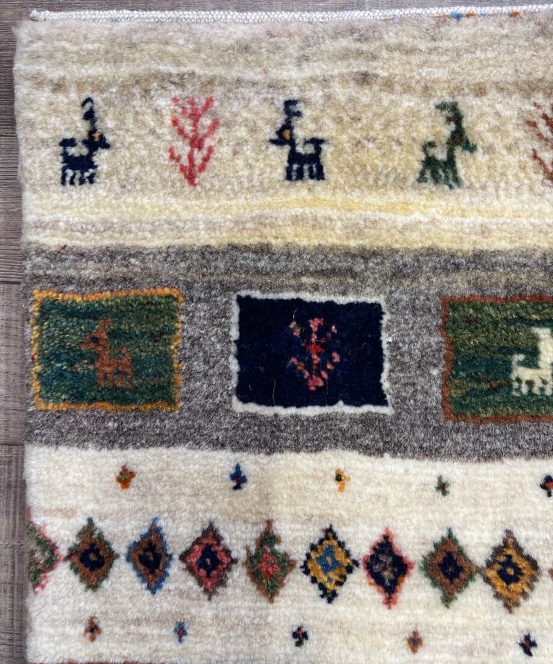 本物志向のイラン産 高密度 ペルシャギャッベ 手織り 285088 52cmx71cm