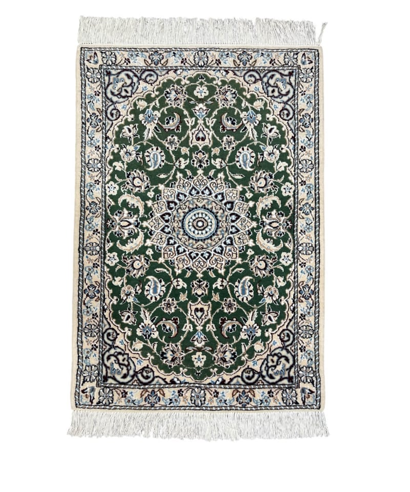 手織りペルシャ絨毯新品ナイン産242cm × 146cm