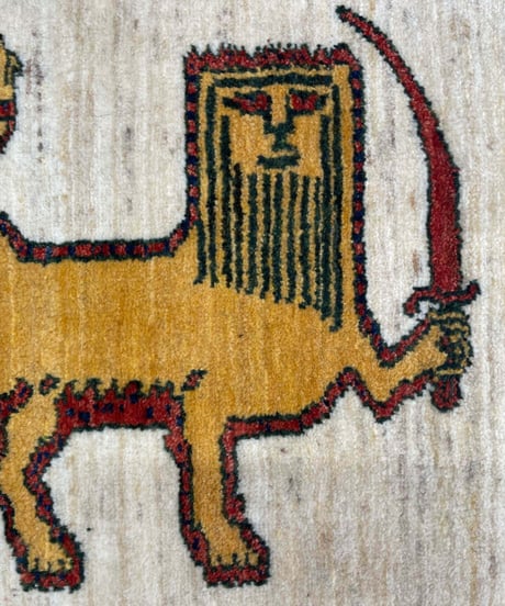 【出展中】本物志向のイラン産  ペルシャギャッベ 手織り Lion 282239 61cmx92cm