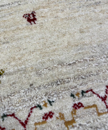 【出展中】本物志向のイラン産  ペルシャギャッベ 手織り 268726 65cmx86cm