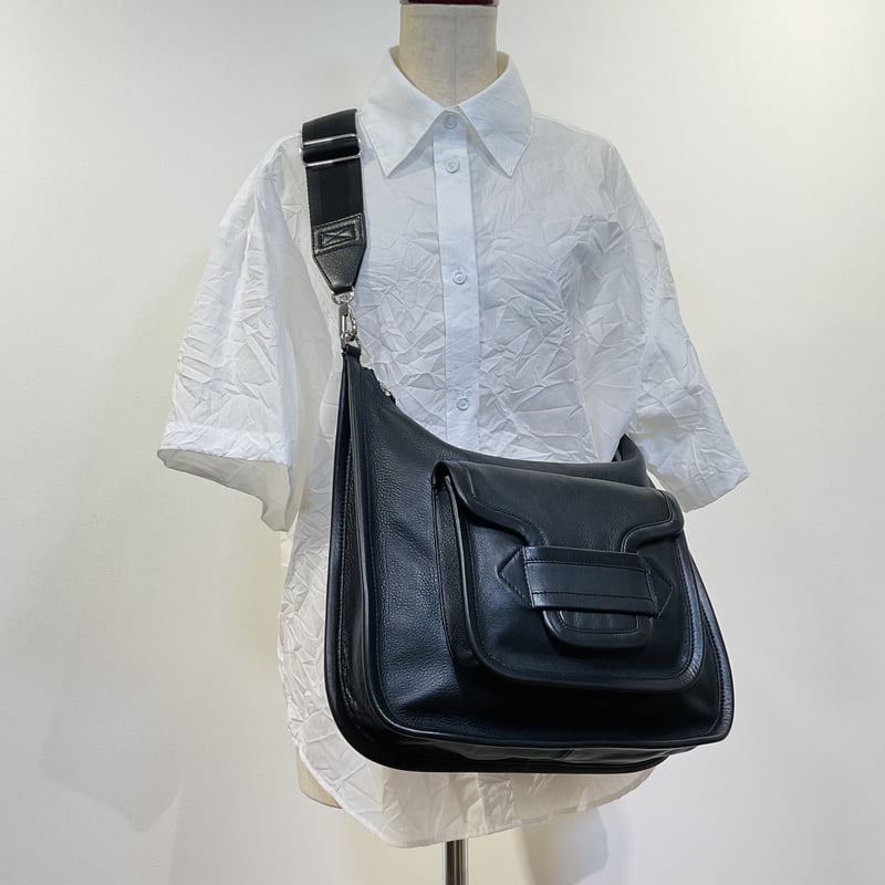 PIERREHARDY アルファデイ ショルダーバッグ ユニセックス | due PIERREHARDY アルファデイ ショルダーバッグ ユニセックス | due