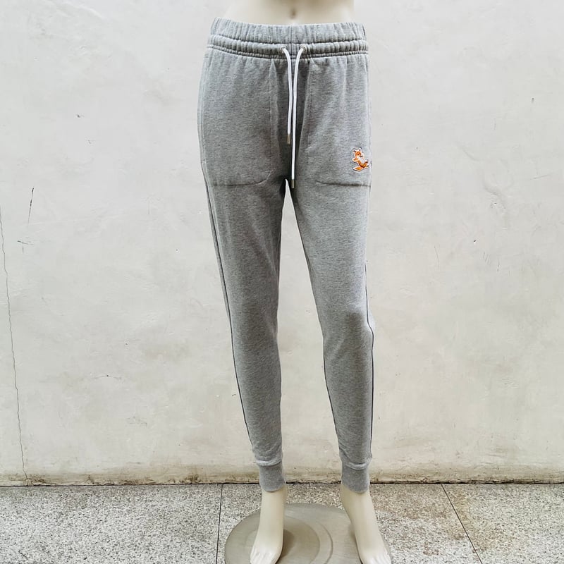 MAISON KITSUNE チラックスフォックスパッチクラシックジョグ MAISON KITSUNE チラックスフォックスパッチクラシックジョグ