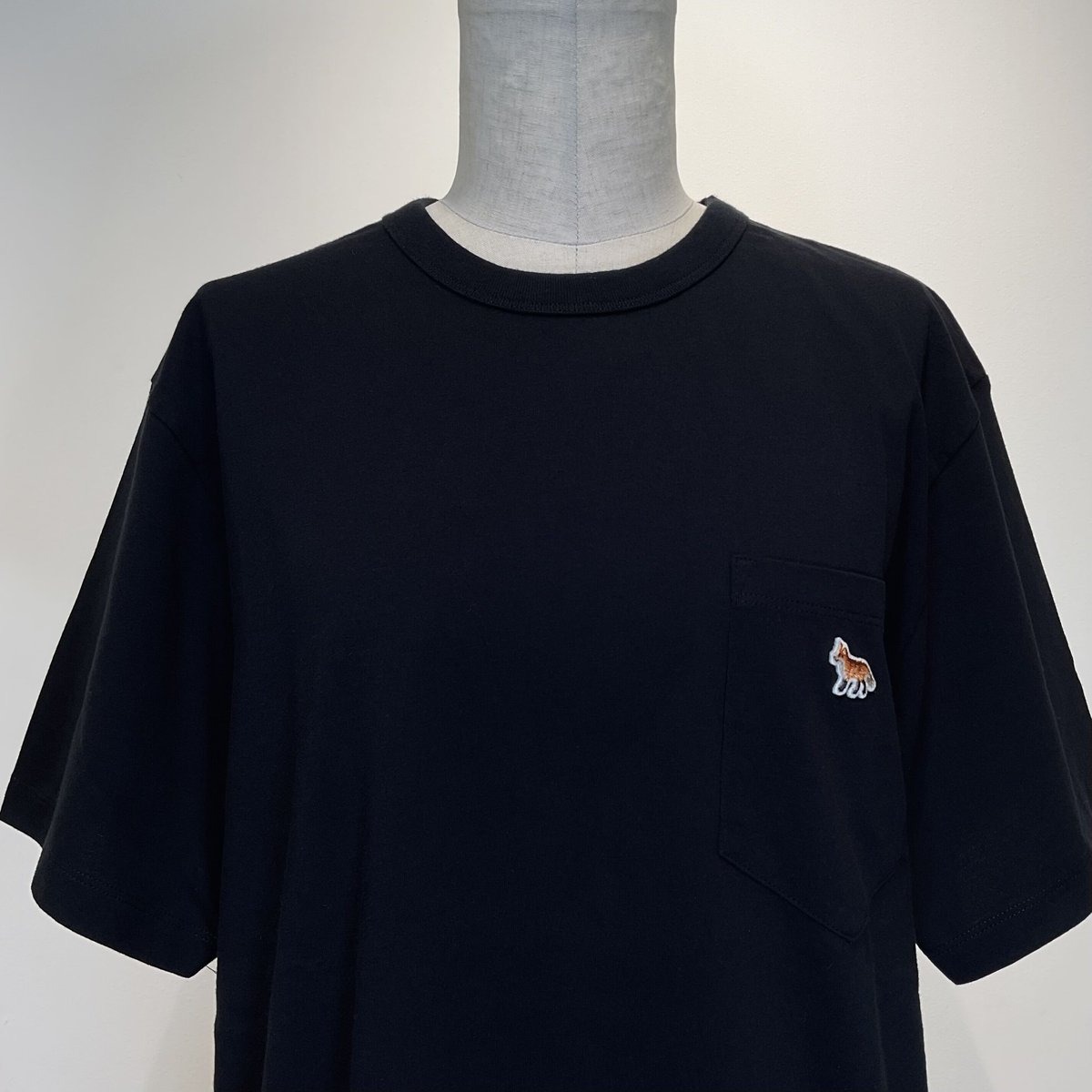 MAISON KITSUNE ベイビーフォックスパッチポケットTシャツ ユニ MAISON KITSUNE ベイビーフォックスパッチポケットTシャツ ユニ