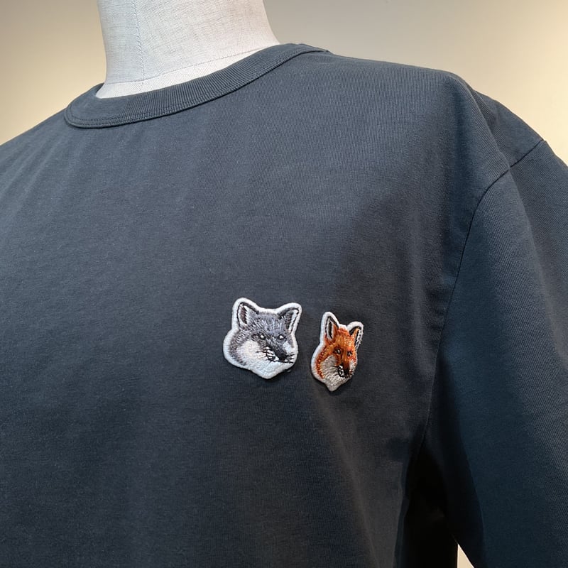 MAISON KITSUNE ダブルフォックスヘッドパッチクラシックTシャツ MAISON KITSUNE ダブルフォックスヘッドパッチクラシックTシャツ
