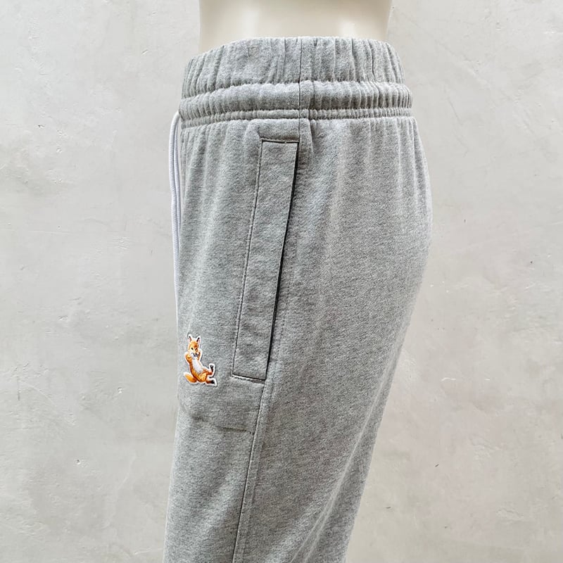MAISON KITSUNE チラックスフォックスパッチクラシックジョグパンツ 