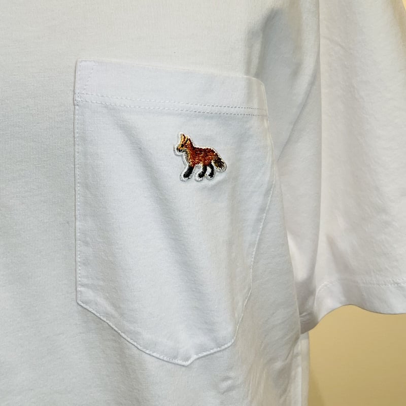 MAISON KITSUNE ベイビーフォックスパッチポケットTシャツ ユニ MAISON KITSUNE ベイビーフォックスパッチポケットTシャツ ユニ