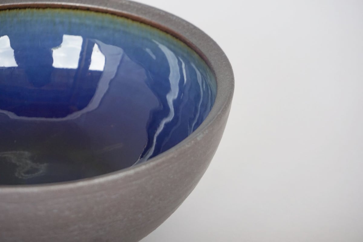 ボウル（6寸／約18㎝）呉須・外鉄 （07） | 出西窯 on-line STORE