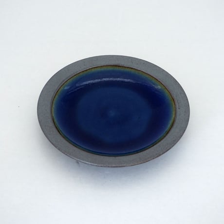 縁鉄砂呉須釉皿（3.5寸／約10.5㎝）呉須・縁鉄　（03）