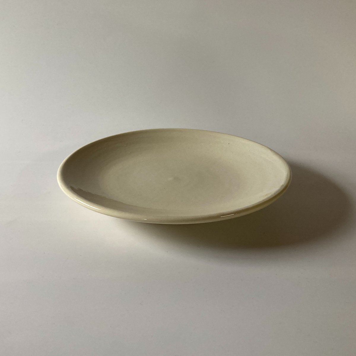 平皿(7寸/約21㎝)白 (04) | 出西窯 on-line STORE 平皿(7寸/約21㎝)白 (04) | 出西窯 on-line STORE