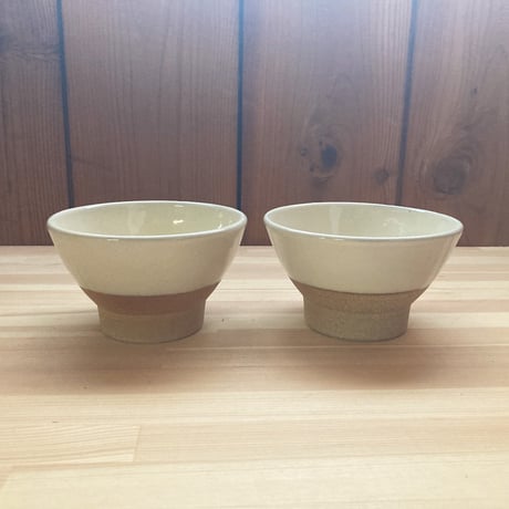 ご飯茶碗（大　口径約12.5cm・高さ約7.3cm）白・下焼き締め　（09）