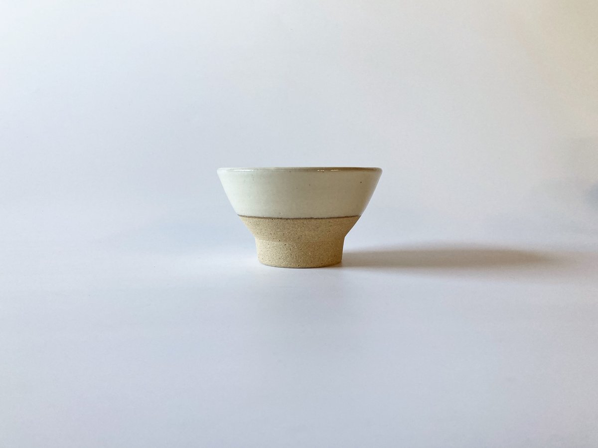 焼〆茶碗 焼〆馬上杯形茶碗｜若尾圭介 – BloomJapan