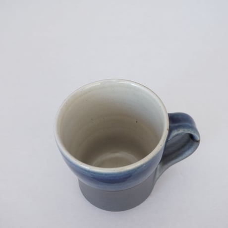 手付カップ　呉須・下鉄　（02）