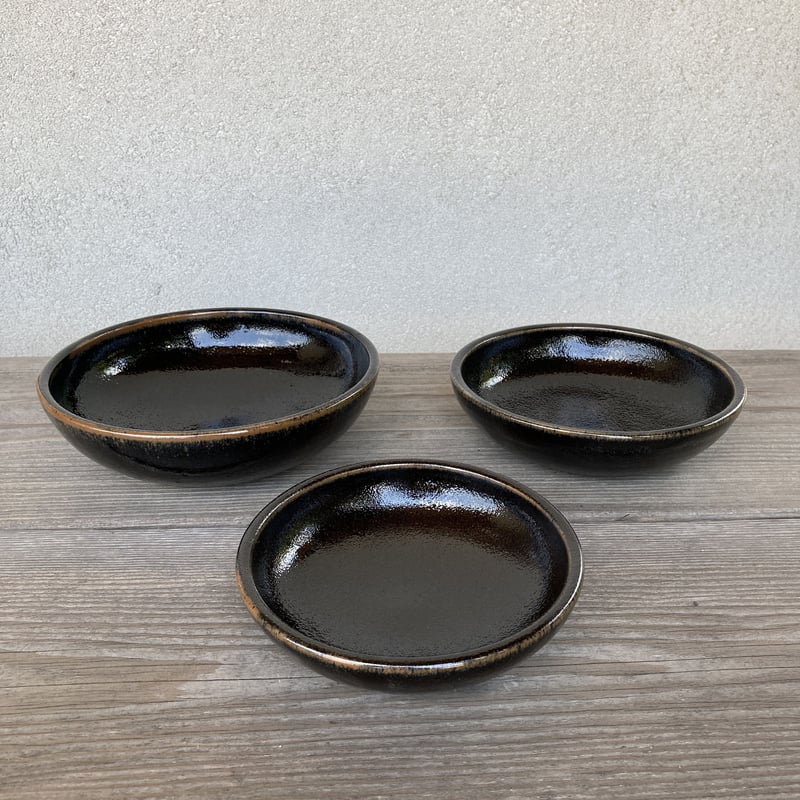 値下げ不可　最終価格　新品　やちむん　室生窯 シーサー 琉球焼き 伏せ横向き（中） 沖縄 お土産 置物 玄関 魔