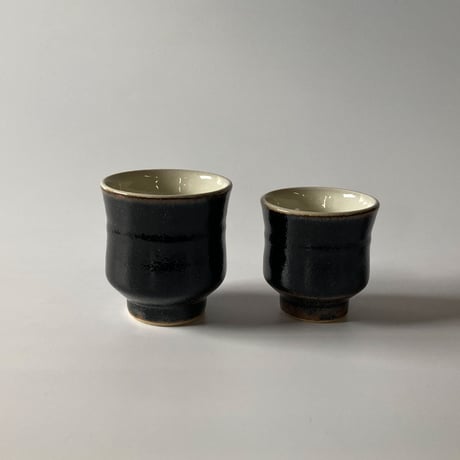 湯呑（大） 黒／胴紐　（01）