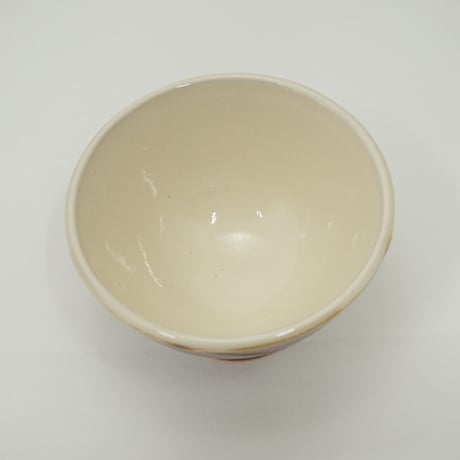 ご飯茶碗（小　口径約11.5㎝・高さ約6.5㎝）飴／ぼたん刷毛目　（09）
