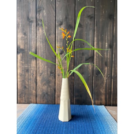 下面取筒花入（小　高さ約18cm）白（08）