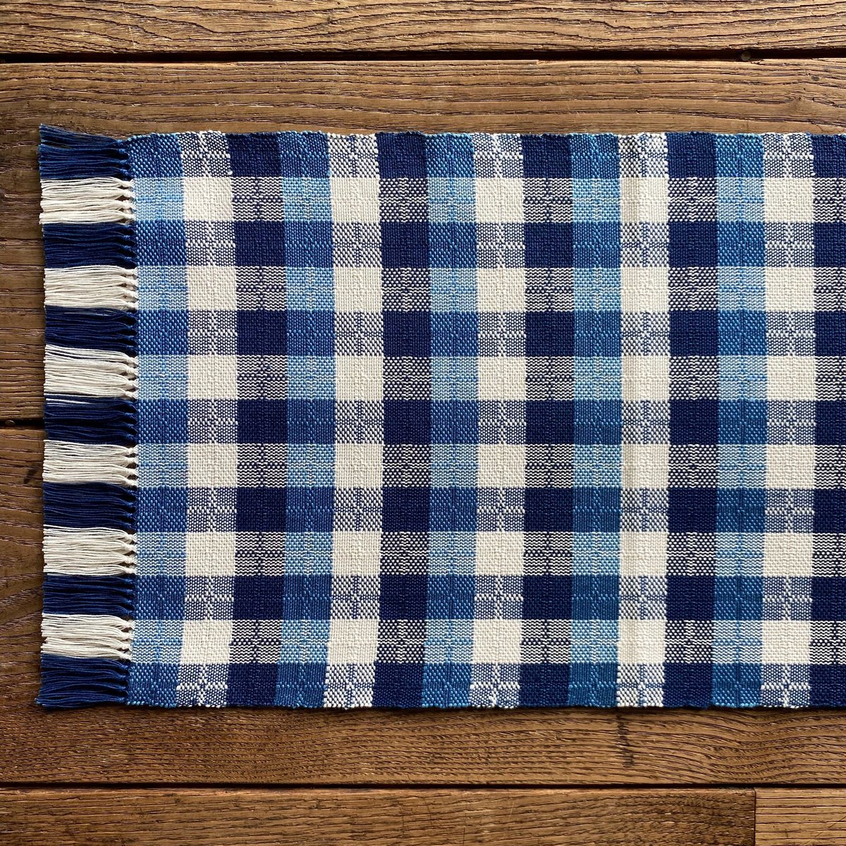 藍染　白と納戸の市松織　テーブルランナー(約30cm×120cm)　3色　紺×浅葱×白　（c-5）