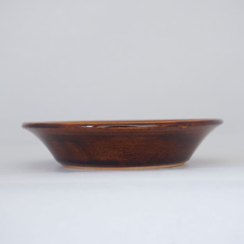 縁付平皿（5寸／約15㎝）飴 （08） | 出西窯 on-line STORE