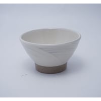 ご飯茶碗（小　口径約11.5cm・高さ約6.5cm）白／ぼたん刷毛目　（09）