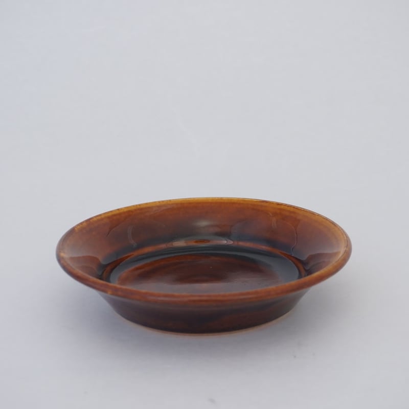 縁付平皿（5寸／約15㎝）飴 （08） | 出西窯 on-line STORE
