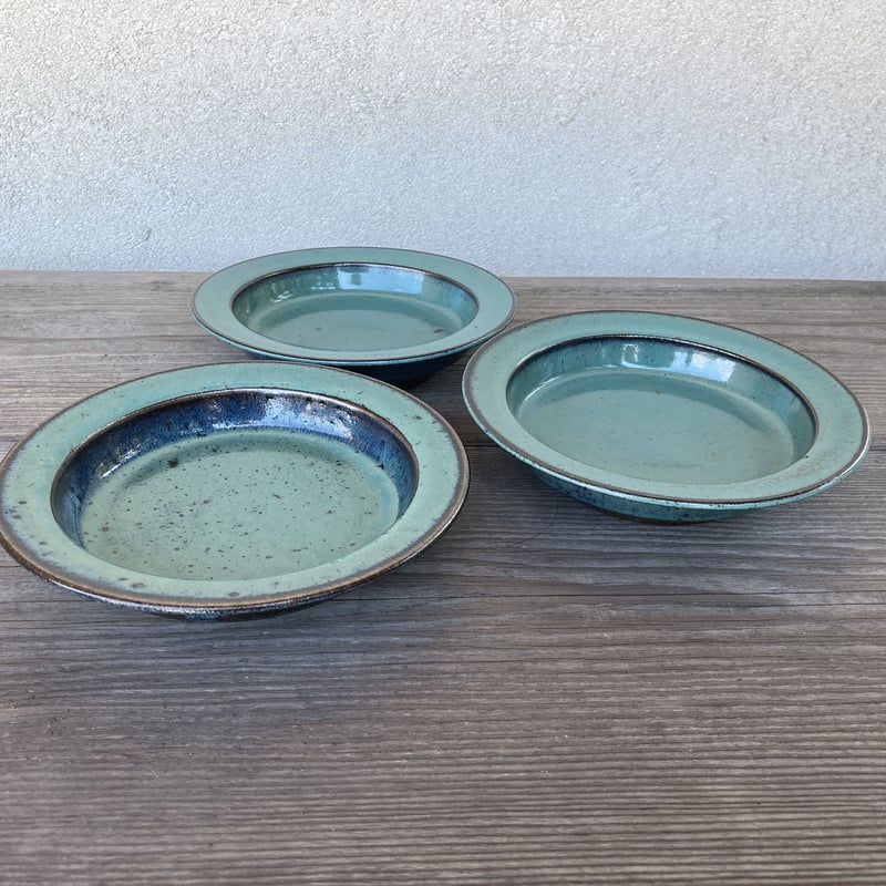 出西窯の陶器の角瓶 緑と青のグラデーション 【公式通販】