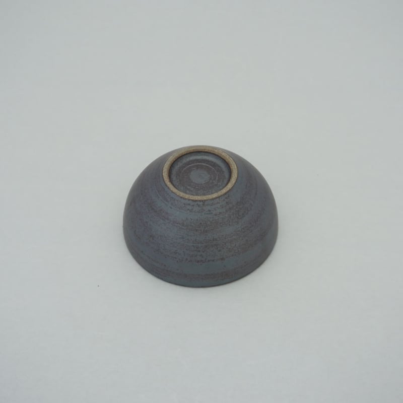 ボウル(4寸/約12cm)呉須・外鉄 (05) | 出西窯 on-line STORE ボウル(4寸/約12cm)呉須・外鉄 (05) | 出西窯 on-line STORE
