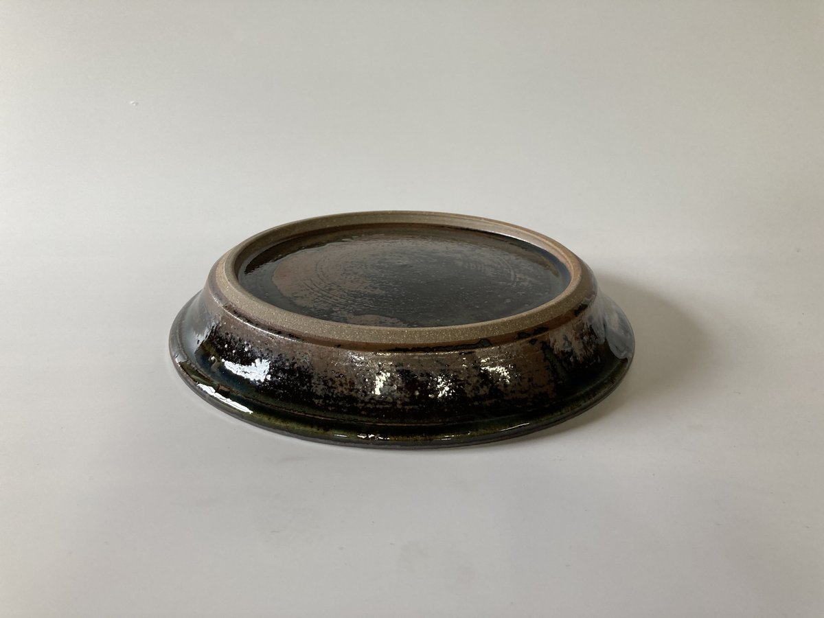 パン皿（7寸／約21cm）呉須 ・縁鉄 （07） | 出西窯 on-line STORE