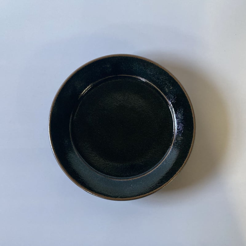 縁付平皿（7寸／約21㎝）黒 （12） | 出西窯 on-line STORE