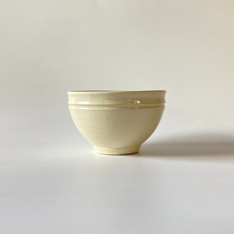 胴紐碗　中（口径約11～11.5㎝・高さ約7.5㎝）白　（12）