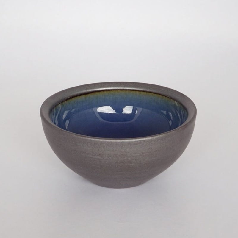 ボウル(6寸/約18㎝)呉須・外鉄 (07) | 出西窯 on-line STORE ボウル(6寸/約18㎝)呉須・外鉄 (07) | 出西窯 on-line STORE