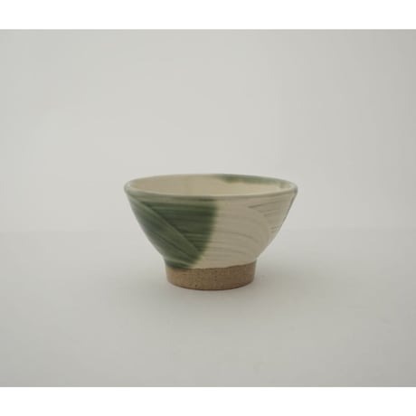 ご飯茶碗（豆　口径約10.6cm・高さ約6cm）緑掛け流し／ぼたん刷毛目　（09）