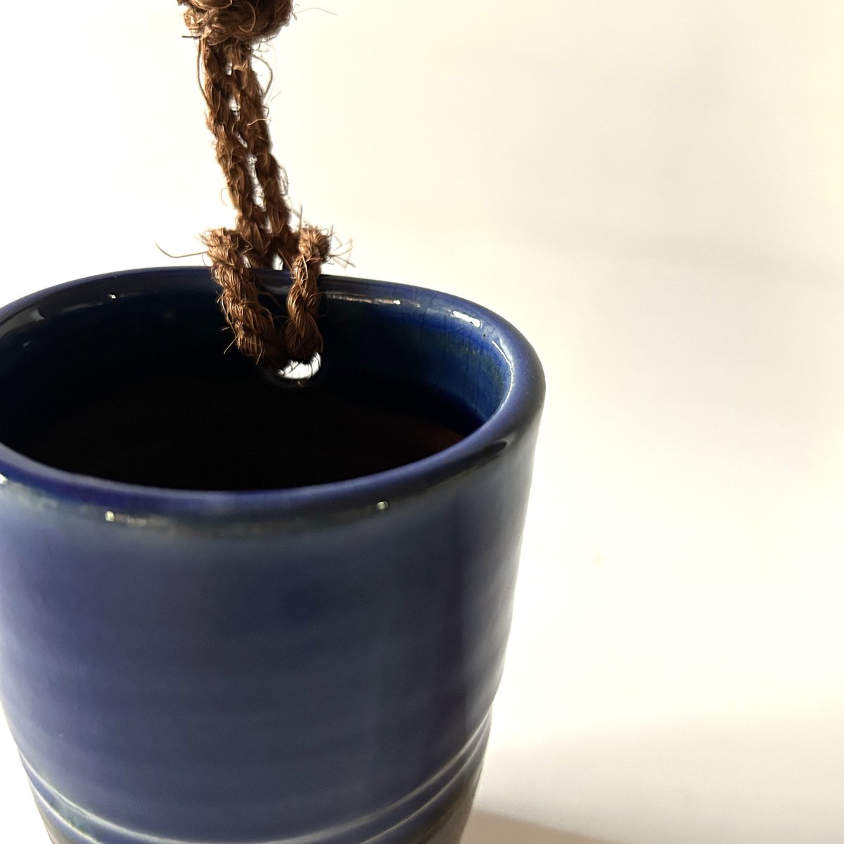 掛け花入れ 呉須・下鉄 （08） | 出西窯 on-line STORE