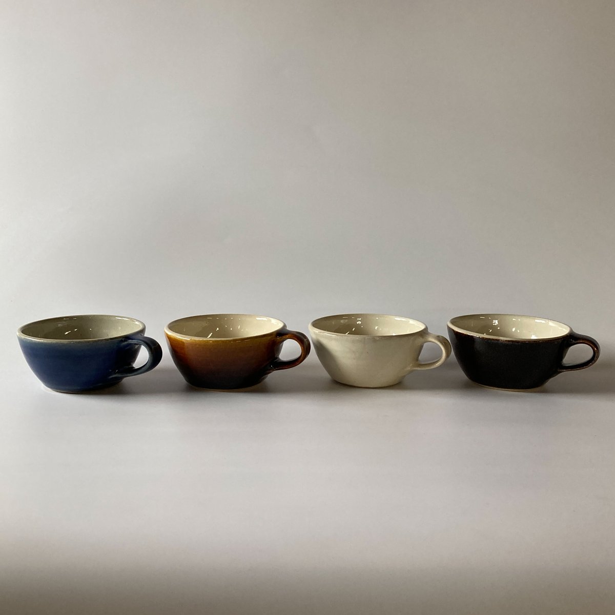 出西窯クリーム色 蓋付きスープ椀 陶器製 【公式通販】