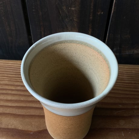 焼締めビールカップ（大　口径約8.5㎝・高さ約12㎝）白　（06）