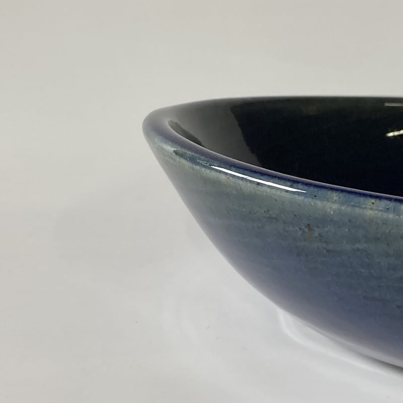 ロクロ楕円深皿（7寸／約26cm×18cm） 呉須 （03） | 出西窯 on-line S