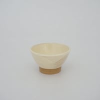 ご飯茶碗（豆　口径約10.6cm・高さ約6cm）白 ／牡丹刷毛目　（09）