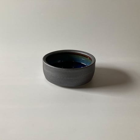 切立ドラ鉢（4寸／約12cm）呉須 ・外鉄　（07）