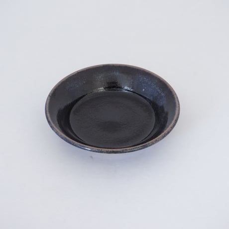 縁付平皿（5寸／約15㎝）黒　（08）